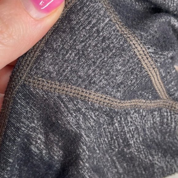 Athleta Criss Cross Heathered Grey Capri Legging - Picture 12 of 12